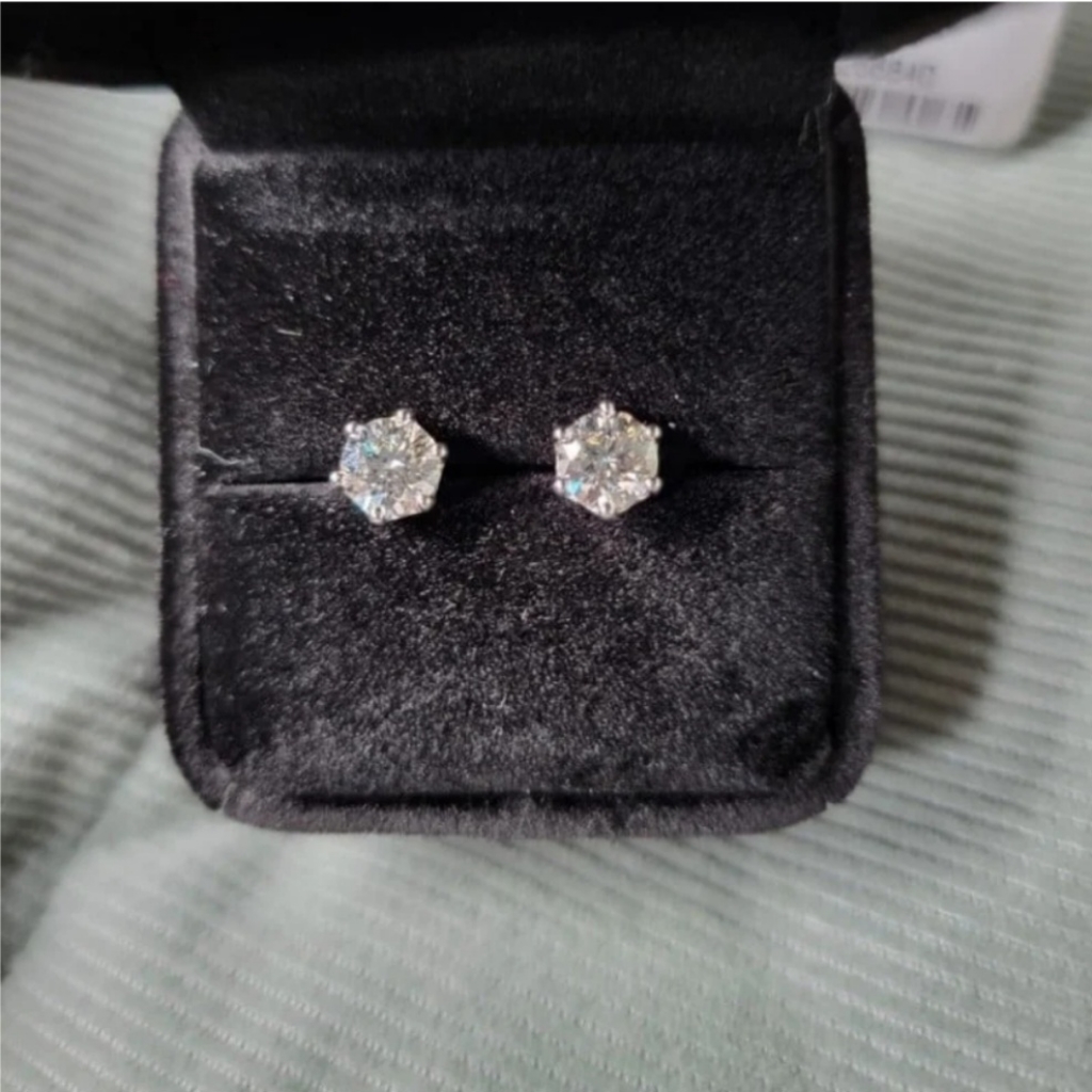 1 Ct Certified Moissanite Diamond Stud Earrings